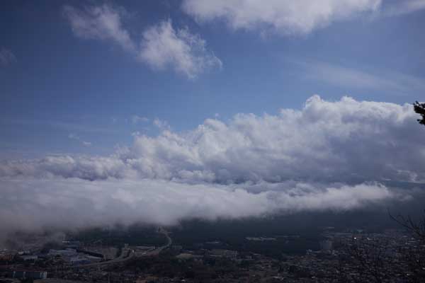 Trop de nuages pour espérer apercevoir le Mont Fuji © Aventure Japon 2016
