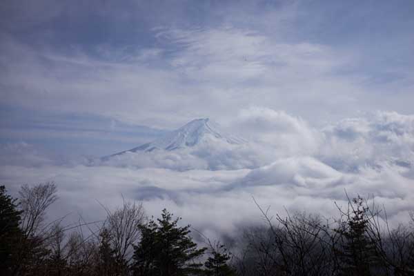 Le Mont Fuji dans les nuages © Aventure Japon 2016