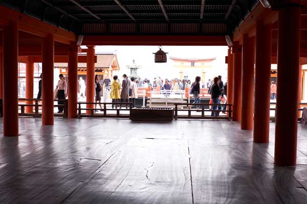 Le temple Itsukushima 厳島神社 © Aventure Japon 2016