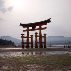 Le célèbre ôtorii 大鳥居 à marée basse © Aventure Japon 2016