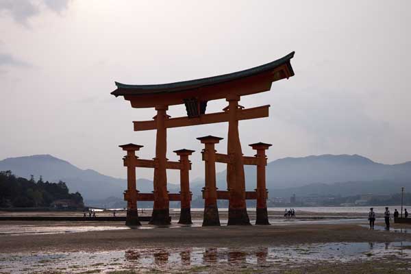 Le célèbre ôtorii 大鳥居 à marée basse © Aventure Japon 2016