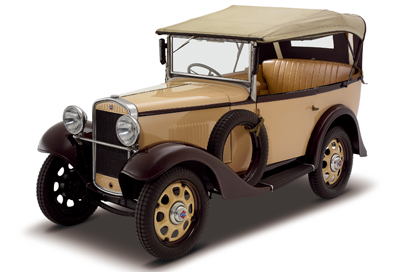 La Datsun 12 Phaeton ダットサン12型フェートン produite en 1937 par Jidôsha Seizô © Nissan Heritage Collection