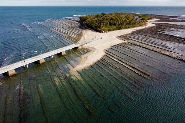 La "planche à laver" du démon vue du ciel (photographie aérienne de Matsuoka Akiyoshi 松岡明芳)