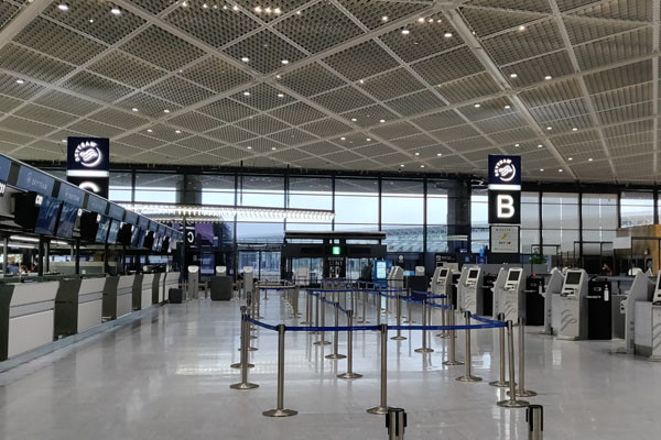 L'aéroport de Narita vide, désert...