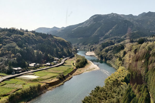 La vue depuis notre bus alors que nous nous dirigeons vers Takachiho dans les montagnes