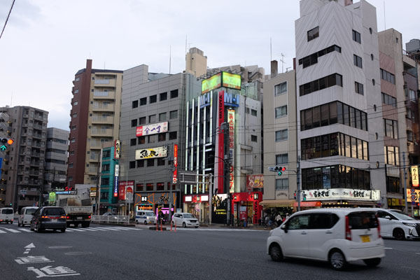 Uguisudani 鶯谷, le quartier de notre hôtel au nord du parc d'Ueno