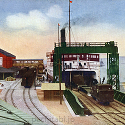 Gare d’Aomori 青森駅 où étaient déchargés les wagons de la ligne maritime Seikan renraku-sen 青函連絡船 © Shimauma-Club Inc. シマウマ-クラブ